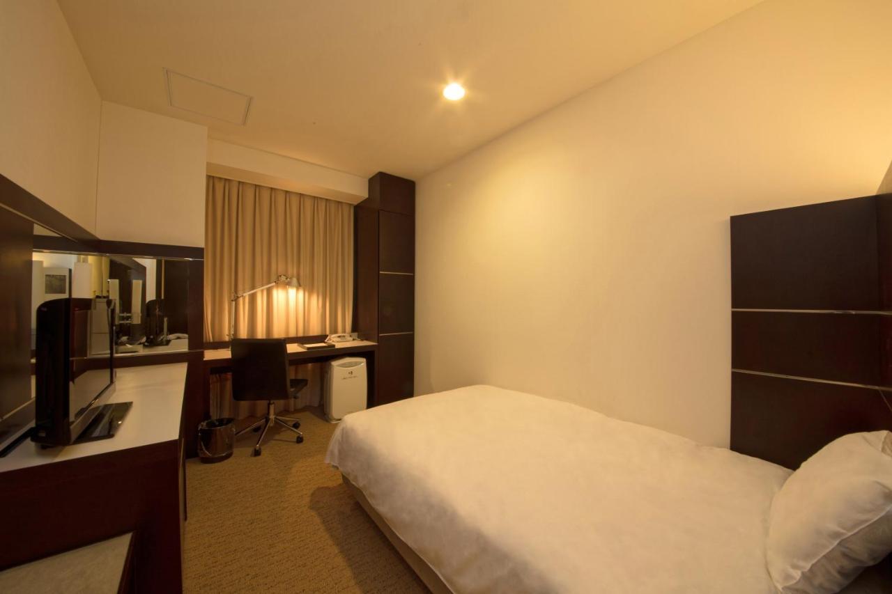 Hotel Cross Wave Umeda à Ōsaka Extérieur photo